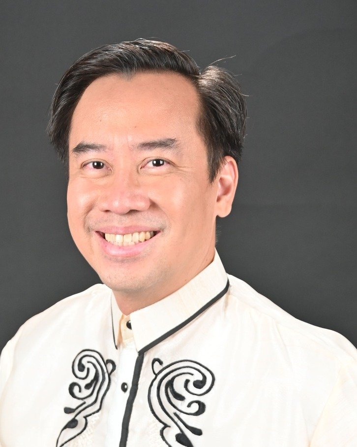 Vincent Leo Bendijo in barong Tagalog